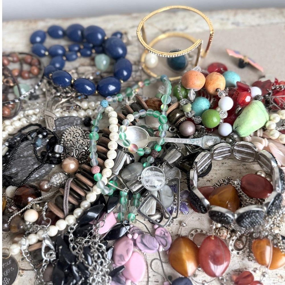 Mixed Costume Jewelry Lot Beaded Necklaces Bracelets Earrings Crafting Resale 1A